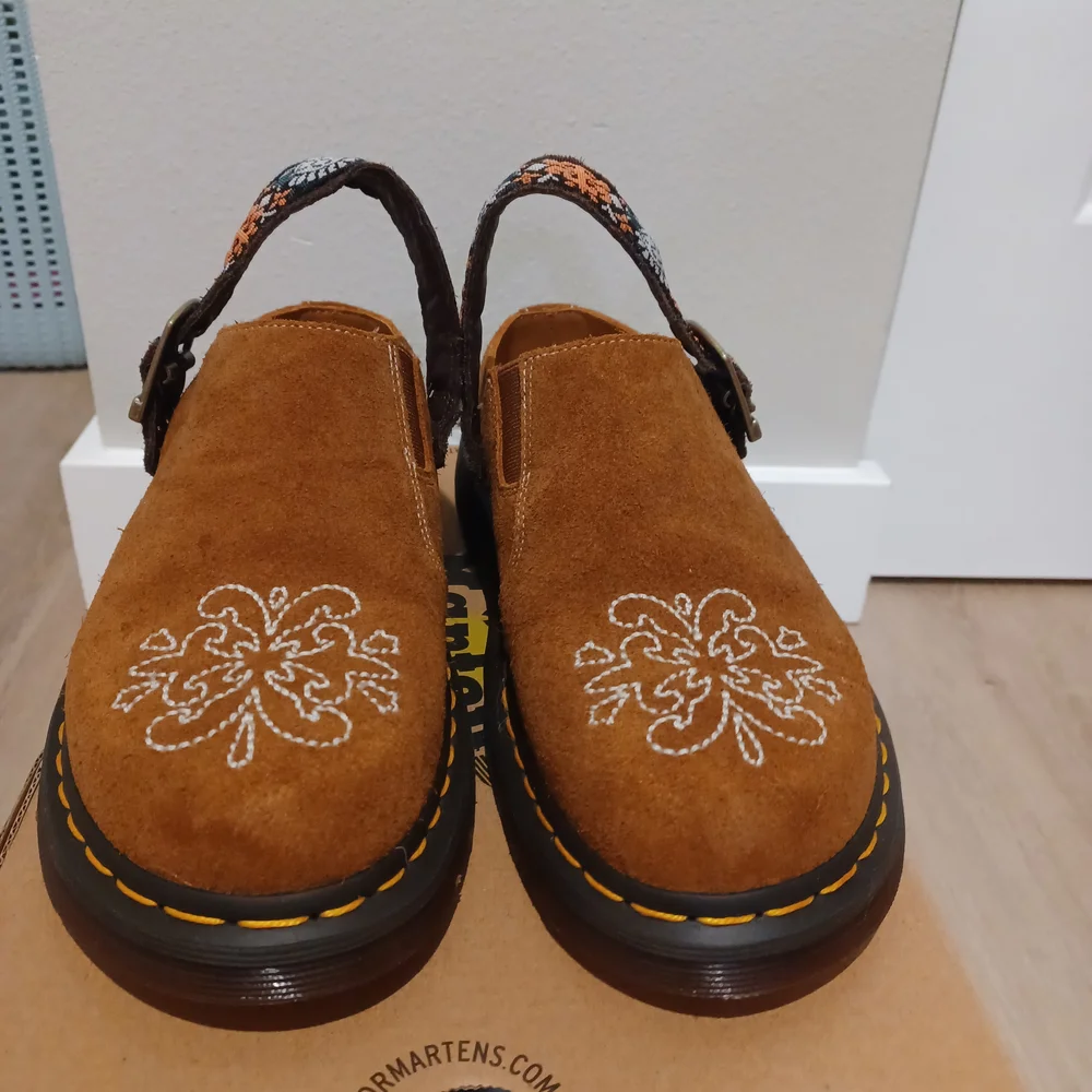 Dr. Martens Brown Isham Suede & Jacquard Mules (Womens 9/Mens 8) NWT - Picture 5 of 8